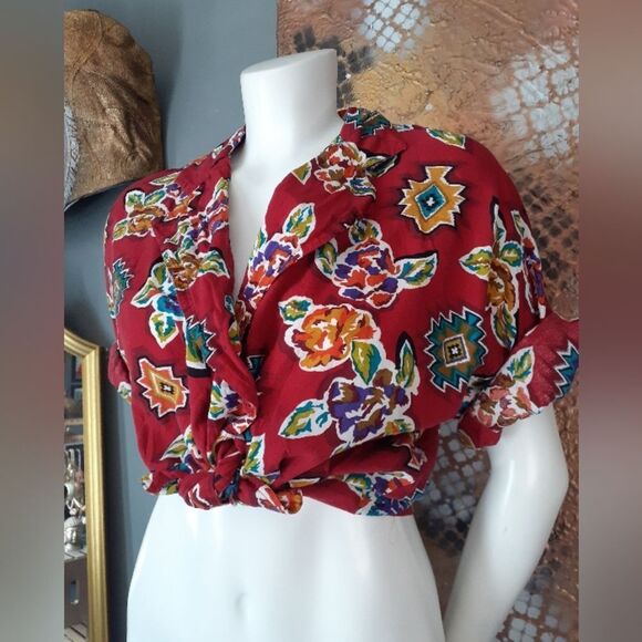 Vintage Chaus Red Short Sleeve Button Down With Southwestern Abstract Print - Picture 5 of 11